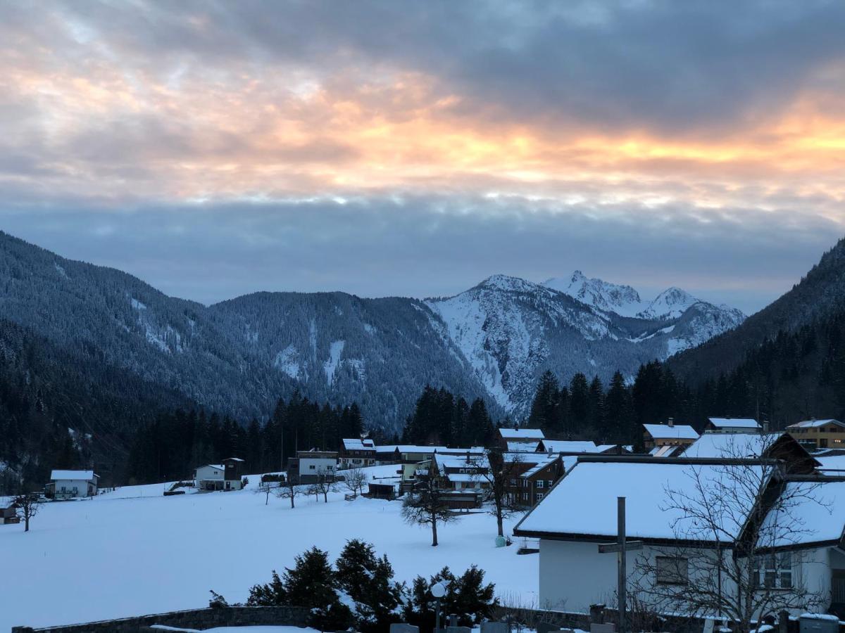 Alpenburg Luxury Apartments Wald am Arlberg Exterior foto