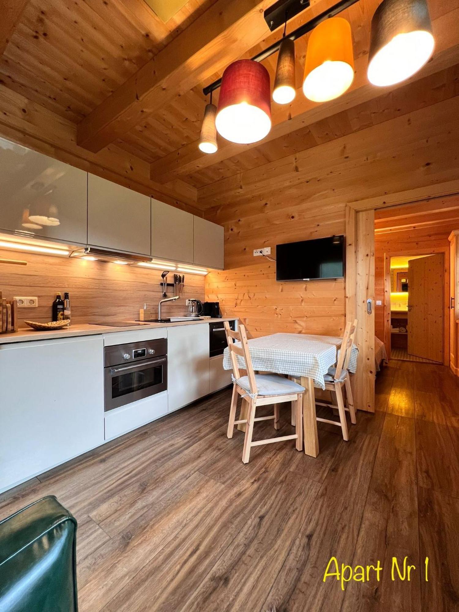 Alpenburg Luxury Apartments Wald am Arlberg Exterior foto