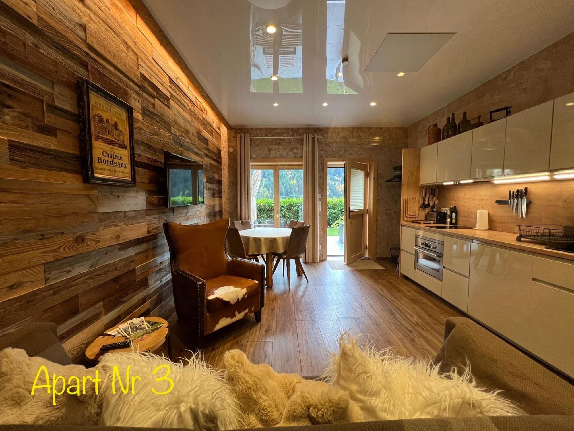 Alpenburg Luxury Apartments Wald am Arlberg Exterior foto